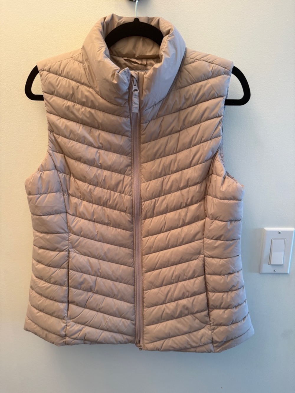 Old Navy Active Light Pink Quilted Vest